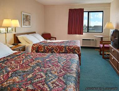 Days Inn By Wyndham Boonville Room photo